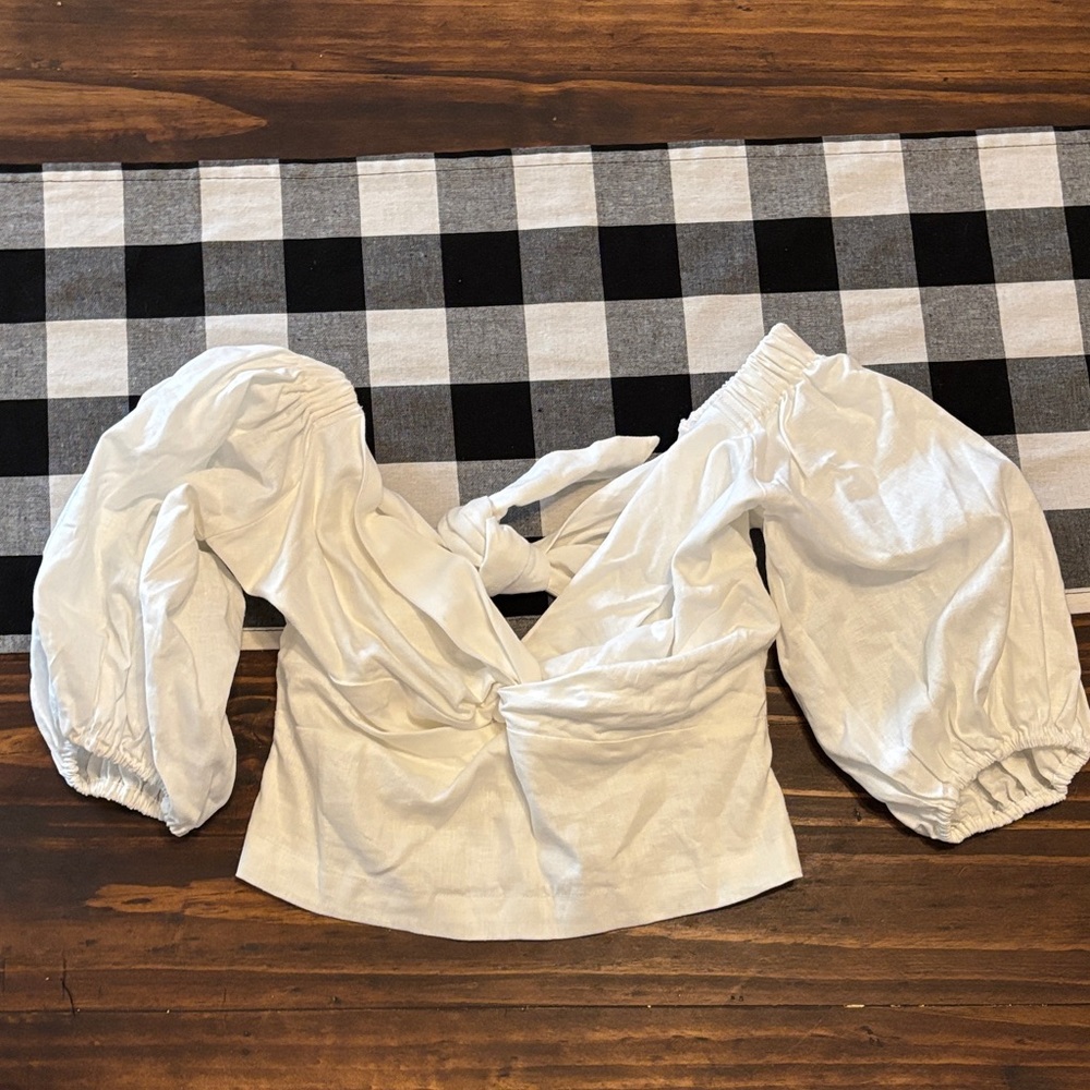 Ann Taylor small petite White Puff Sleeve Top knotted back smocked